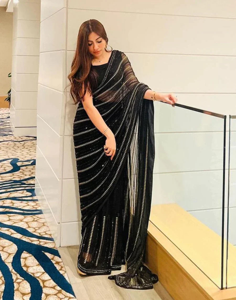 Pakistani designer sarees collection outlet