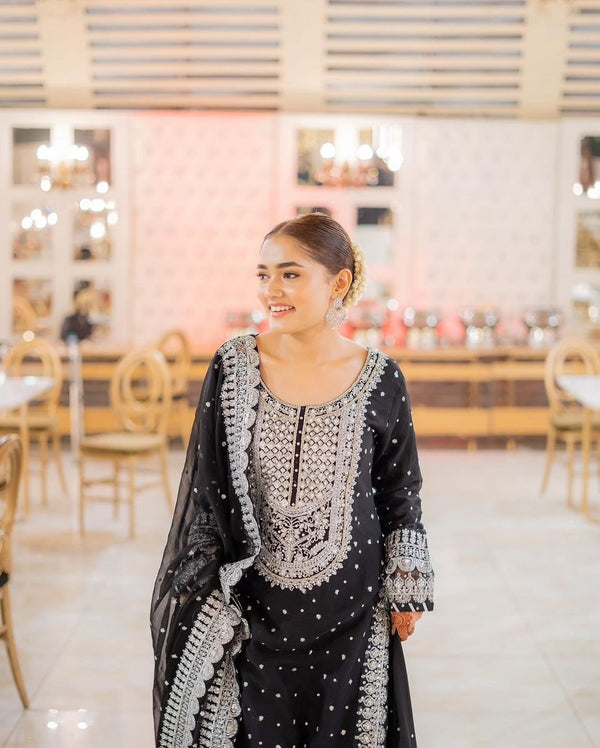 Best Chiffon Dresses Online in Pakistan
