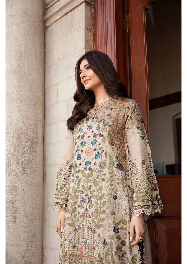 Best Lawn Dresses Online in Pakistan