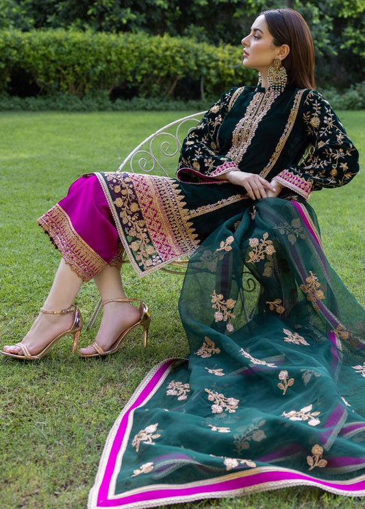 Zainab Chottani Formal Velvet  Dress   Design No : 1518