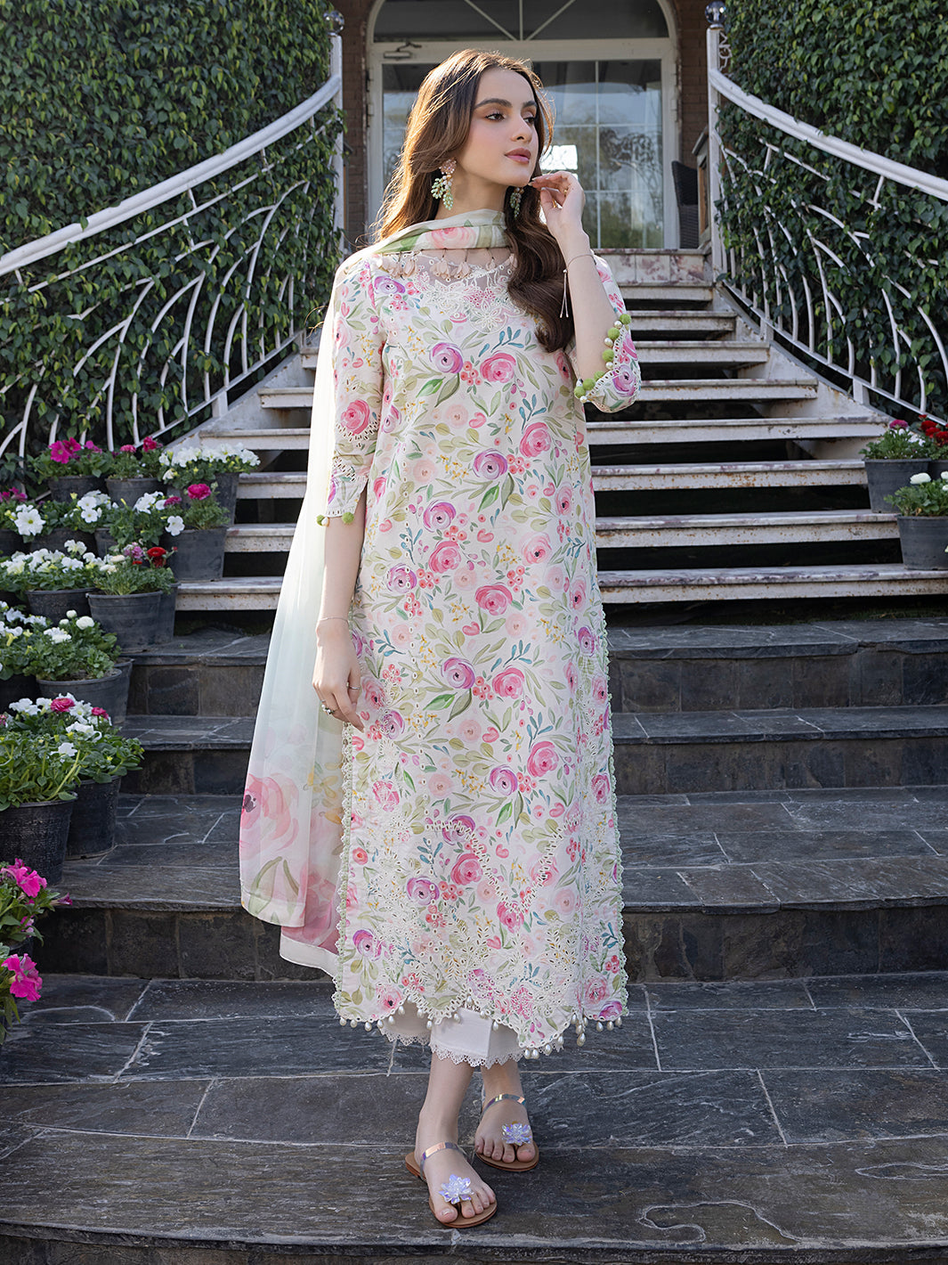 Izel Chikenkari Lawn D - 1796