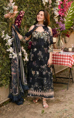 Best Lawn Dresses Online in Pakistan 