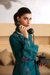 Best Lawn Dresses Online in Pakistan