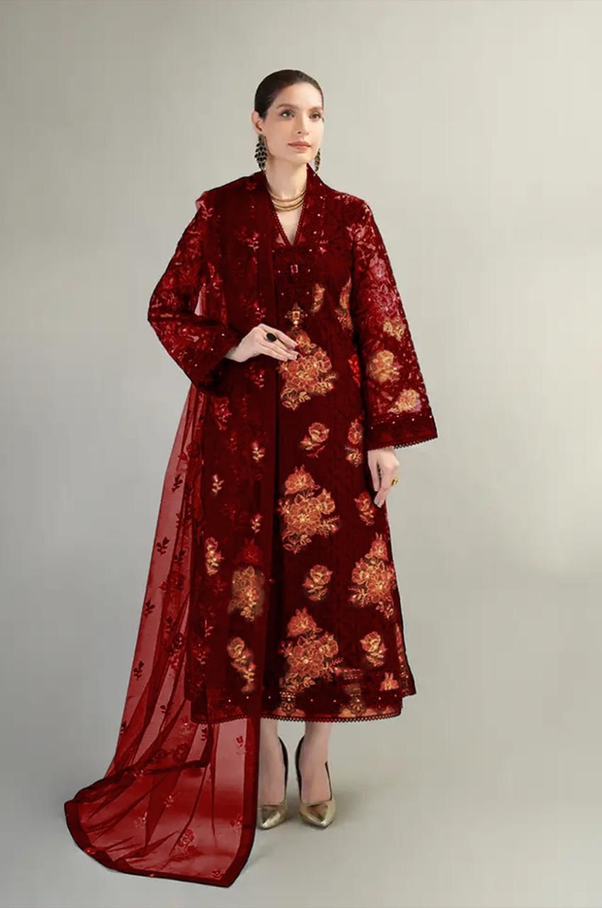 Best Lawn Dresses Online in Pakistan