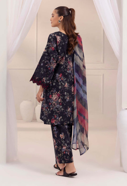 Best Lawn Dresses Online in Pakistan 