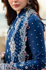 Best Lawn Dresses Online in Pakistan 
