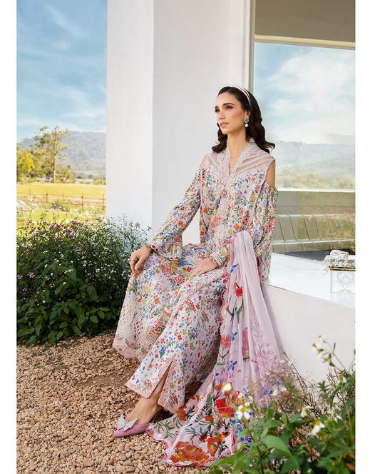 Best Lawn Dresses Online in Pakistan 