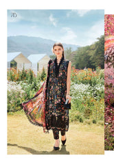 Best Lawn Dresses Online  in Pakistan 